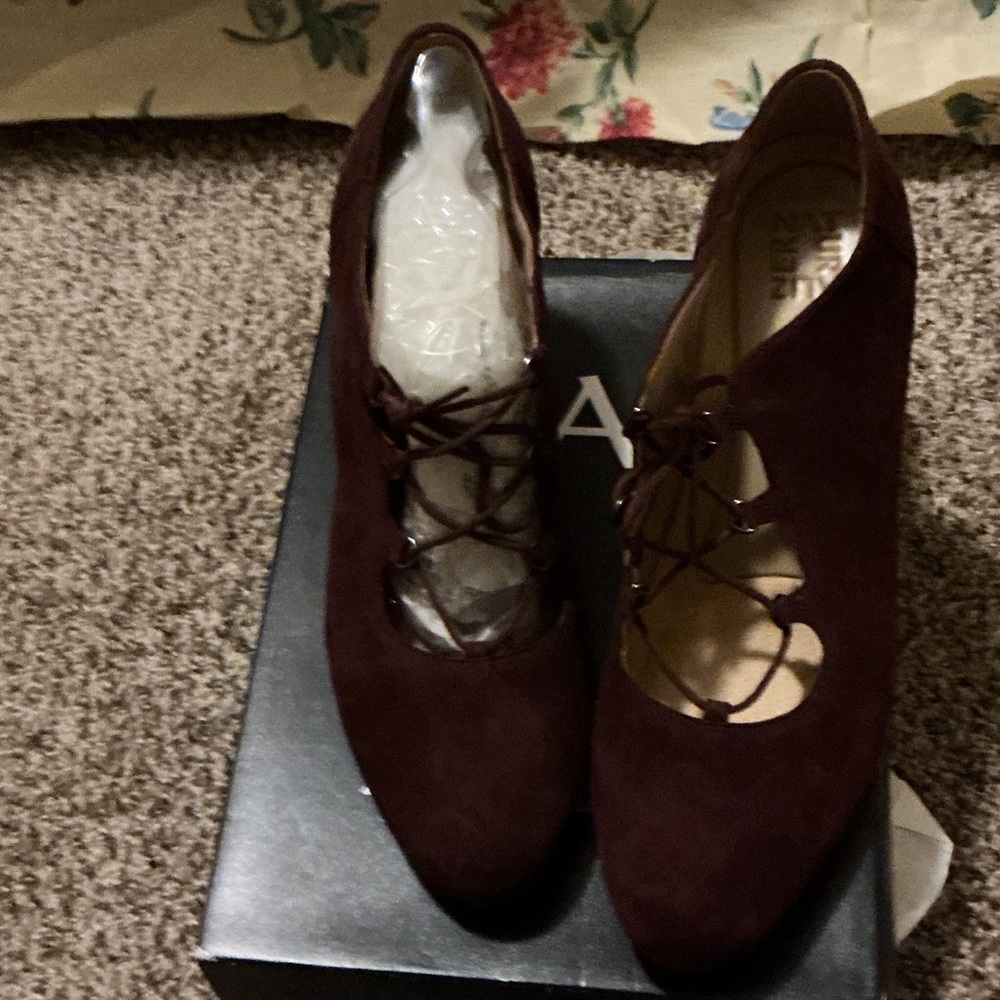 Naturalizer Brown Lace-Up Suede Heels